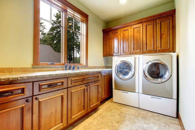 things-to-remember-before-installing-laundry-room-cabinets