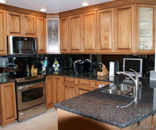 Custom-Kitchens-and-Cabinetry-4-1024x682