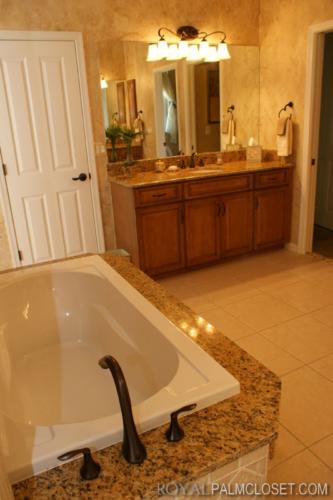 Royal-Palm-Bathrooms-and-Vanities-19